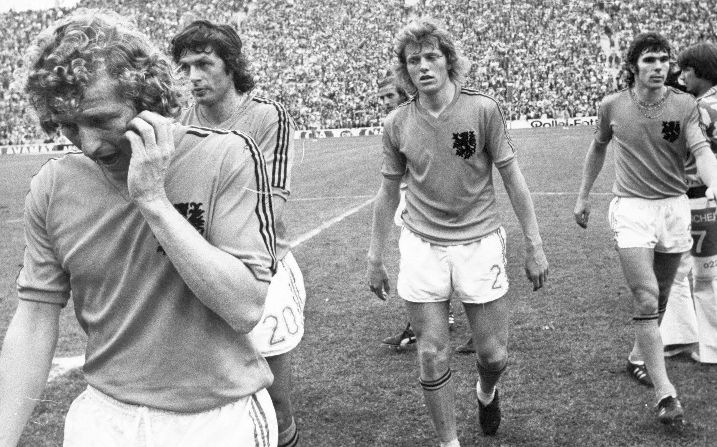 Wat doen drie voetbaliconen van het WK 1974, Wim Rijsbergen, Johnny Rep